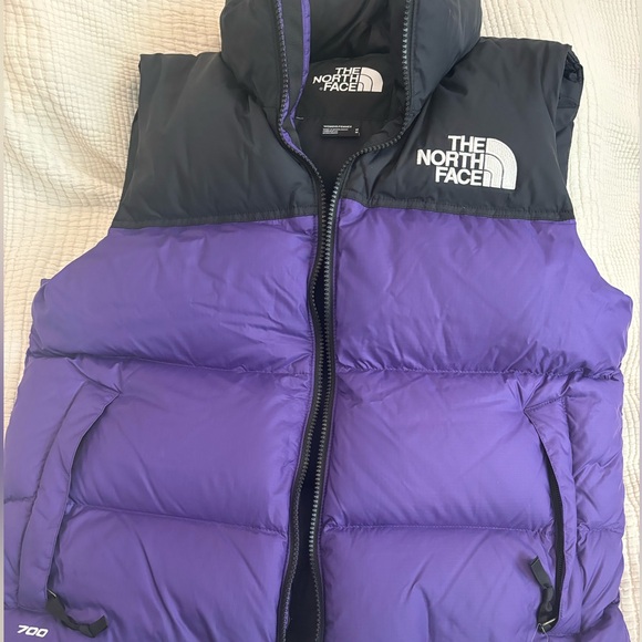 1996 Retro Nuptse Vest - Purple - Picture 1 of 3